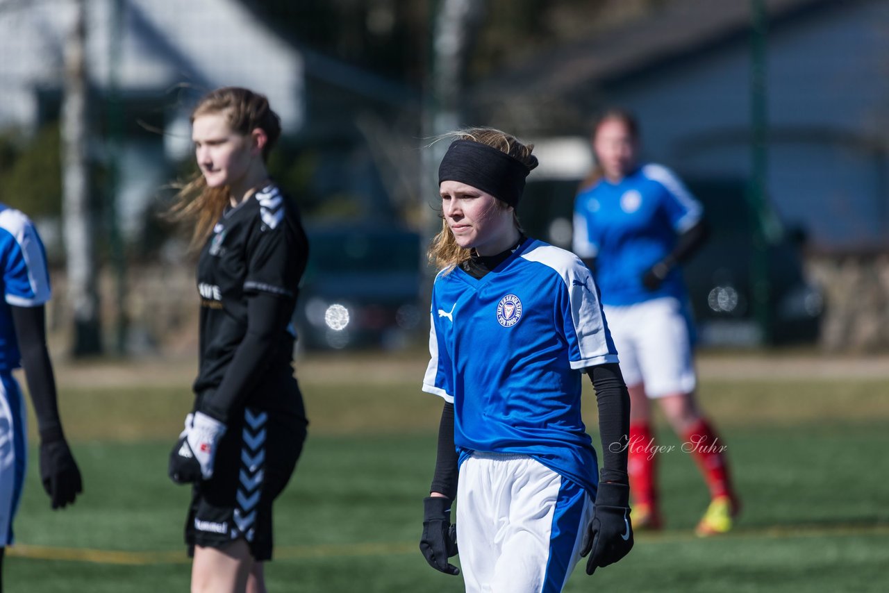 Bild 406 - B-Juniorinnen Halbfinale SVHU - Holstein Kiel : Ergebnis: 3:0